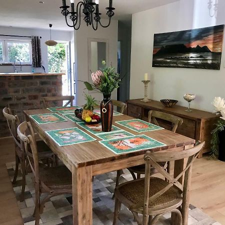 African Holiday Home In Table View Κέιπ Τάουν Εξωτερικό φωτογραφία