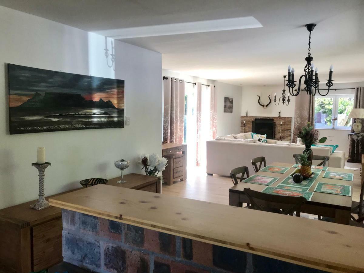 African Holiday Home In Table View Κέιπ Τάουν Εξωτερικό φωτογραφία